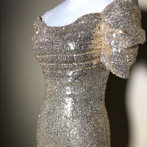 Dazzling golden drama full sequin dress